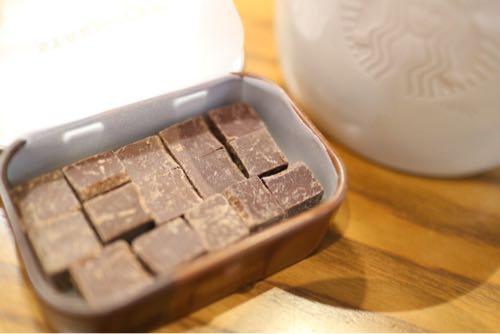 スタバ チョコレートチャンク 缶は何粒入り カロリー 賞味期限は 12月26日新作タブレット Momoのホッとひといき ちょこっと生活memo